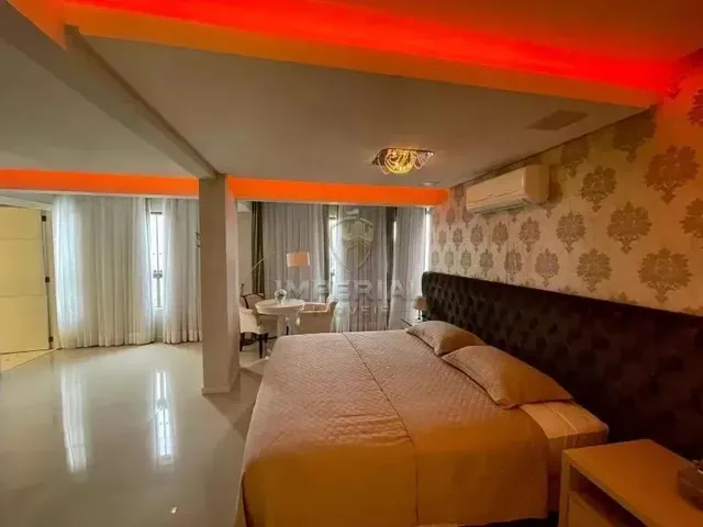 Imagem 7: Apartamento de Alto Padrão com Spa, Cinema 4D e 4 Vagas a Poucos Metros do Mar Em