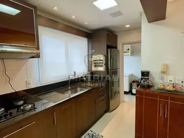 Imagem 6: Apartamento de Alto Padrão com Spa, Cinema 4D e 4 Vagas a Poucos Metros do Mar Em
