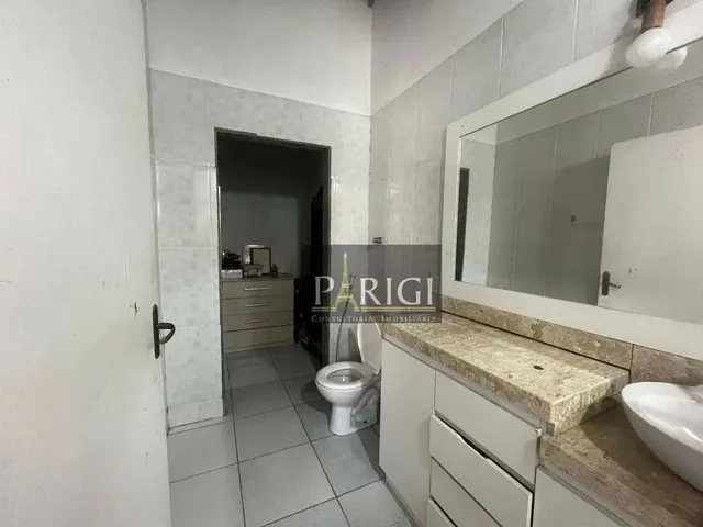 Imagem 14: Casa Ampla com 4 Dormitórios (2 Suítes) e Anexo no Centro de Tramandaí