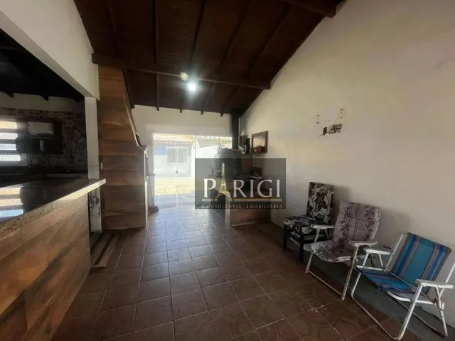 Imagem 11: Casa Ampla com 4 Dormitórios (2 Suítes) e Anexo no Centro de Tramandaí