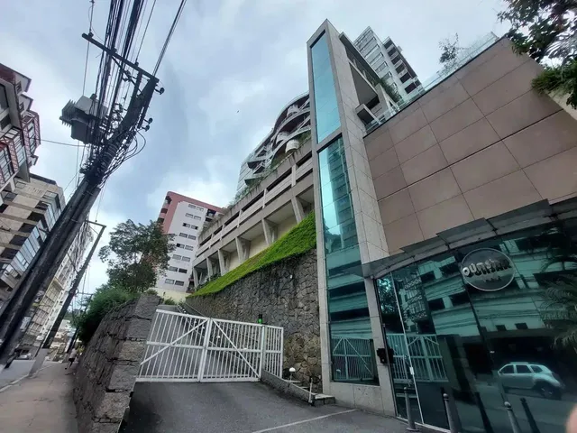 Imagem: O apartamento na cobertura possui 4 Dormitórios, 5