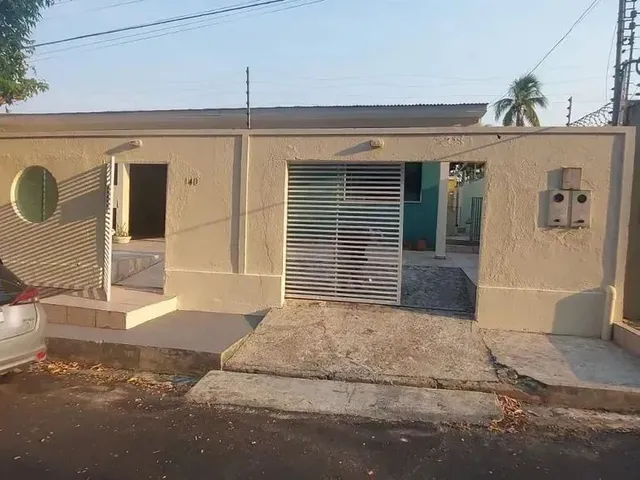 Imagem: Casa com 4 Quartos em Aleixo - Manaus
