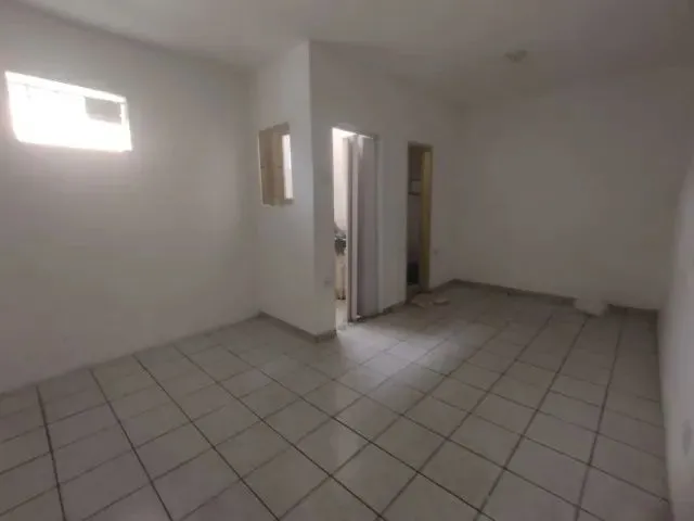 Imagem 8: Kitnet na Cidade Alta com Banheiro Privativo - 12 M2 Natal
