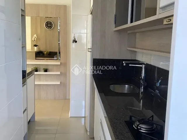 Imagem 7: Imóvel para Aluguel com 69 Metros Quadrados com 2 Quartos em Pantanal - Florianópolis