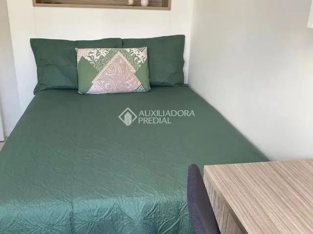 Imagem 4: Imóvel para Aluguel com 69 Metros Quadrados com 2 Quartos em Pantanal - Florianópolis