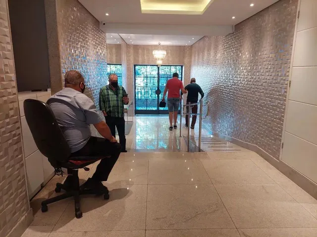 Imagem 15: Apto Centro, Frente, Amplo, Reformado, Praça Alcindo Sodré, Excelente Preço