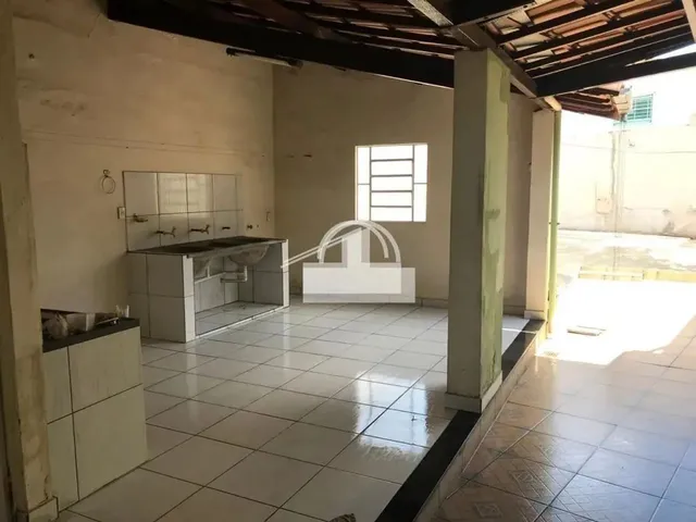 Imagem 2: Casa para Aluguel, 3 Quartos, 1 Vaga, Centro - Sete Lagoas/Mg
