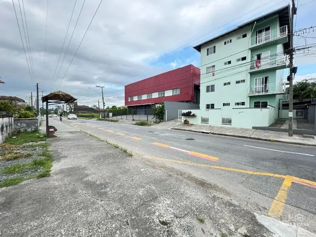 Imagem: Apartamento com 02 Quartos para Alugar no