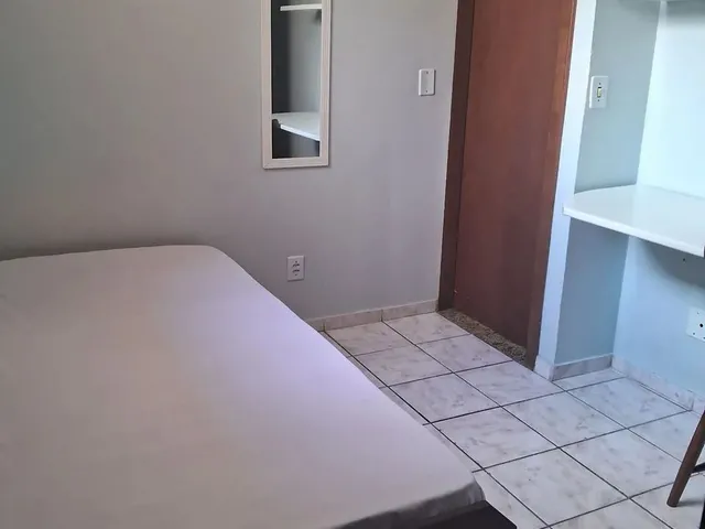 Imagem 2: Quarto, a Um Quarteirão da Praia de Itapuã