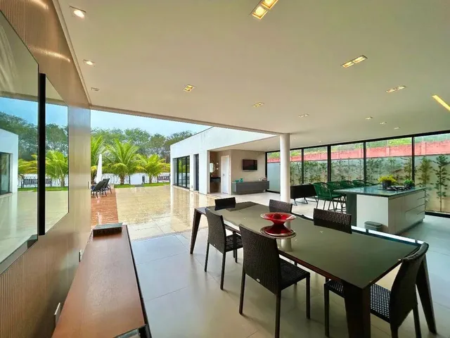 Imagem 3: Mansão para Aluguel com 550 Metros Quadrados com 5 Quartos em Interlagos - Vila Velha