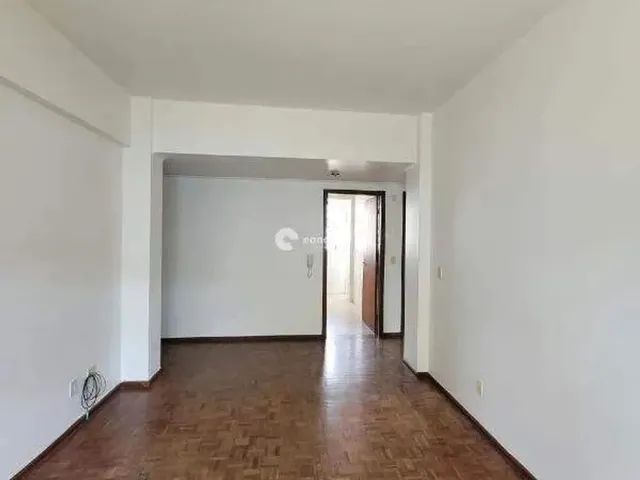 Imagem 8: Apartamento Central com Fácil Acesso a Ônibus e Principais Serviços