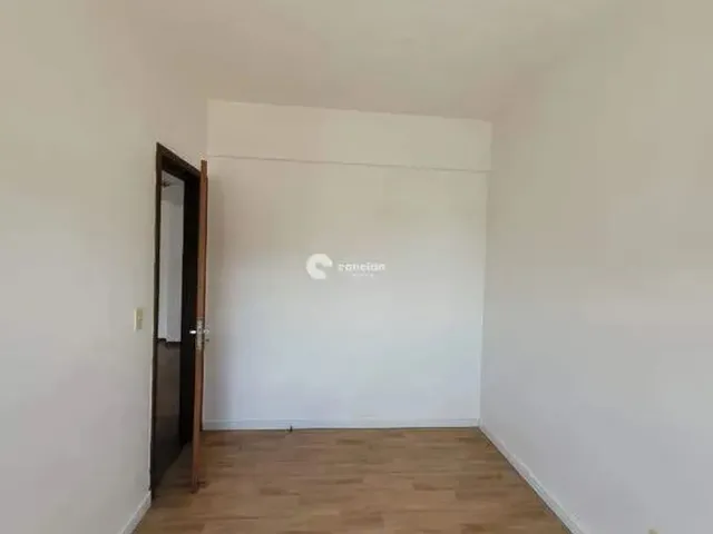 Imagem 5: Apartamento Central com Fácil Acesso a Ônibus e Principais Serviços