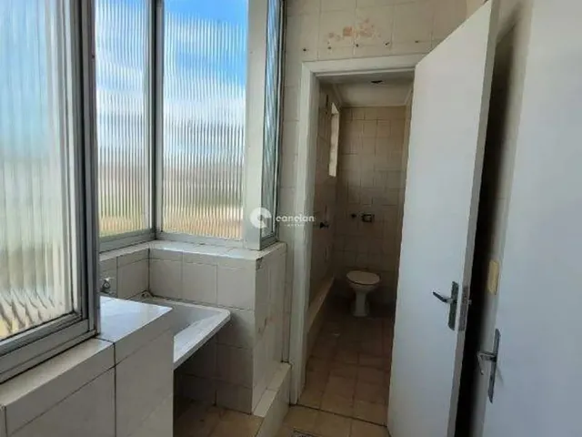 Imagem 3: Apartamento Central com Fácil Acesso a Ônibus e Principais Serviços