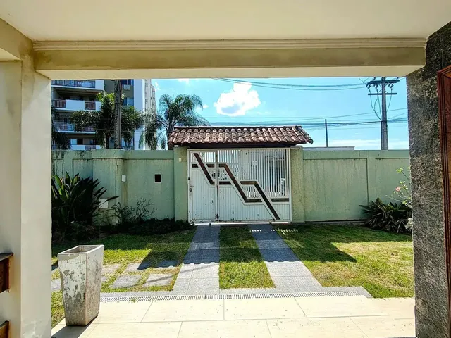 Imagem 16: Vendo Ou Alugo Casa Duplex Espaçosa com 3 Quartos Sendo 2 Suítes e 4 Vagas em Centro