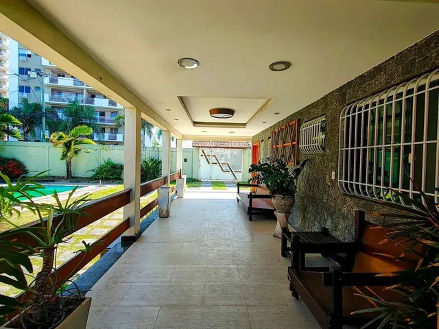 Imagem 8: Vendo Ou Alugo Casa Duplex Espaçosa com 3 Quartos Sendo 2 Suítes e 4 Vagas em Centro