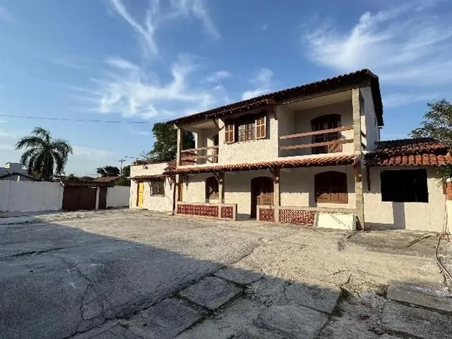 Imagem: Casa com 07 Ambientes, em Área Comercial
