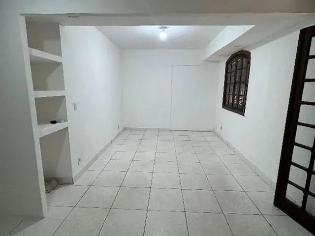 Imagem 2: Casa com 07 Ambientes, em Área Comercial no Centro de Maricá!! Cod:088