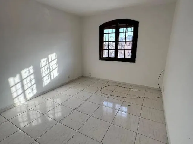 Imagem 4: Casa com 07 Ambientes, em Área Comercial no Centro de Maricá!! Cod:088