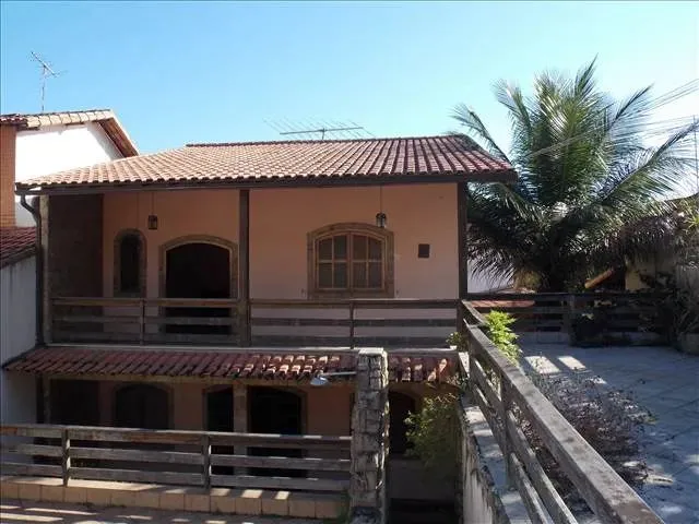 Imagem 6: Casa no Centro de Maricá com 345 M² com 7 Quartos, Piscina e Churrasqueira
