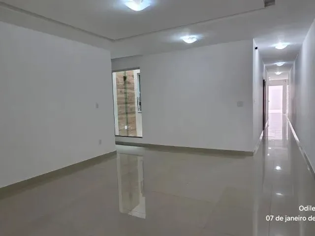 Imagem: Casa 3/4 Sendo 2 Suítes Garagem Primeira