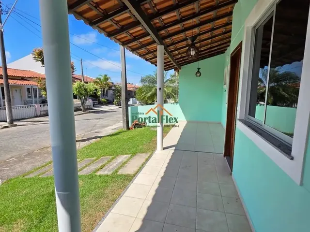 Imagem: A casa possui 3 Dormitórios, 1 Suíte, 1 Banheiro, 4 Vagas