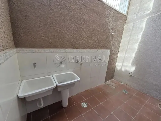 Imagem 13: Casa com 5 Dormitórios para Locação