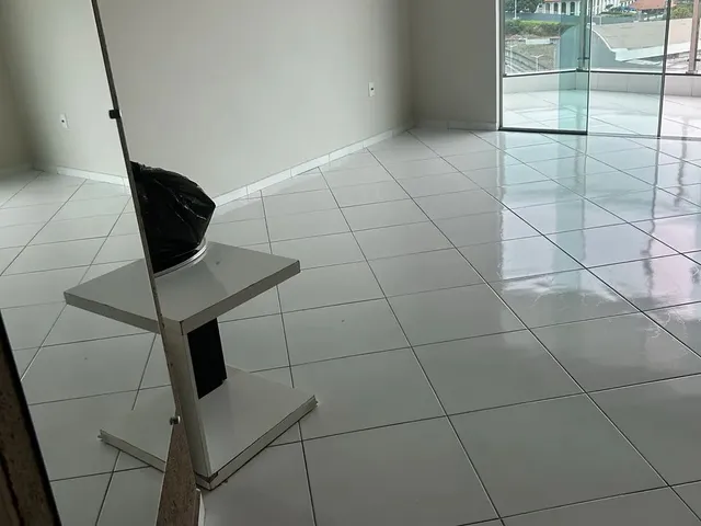 Imagem 8: Apartamento para Alugar no Terceiro Andar