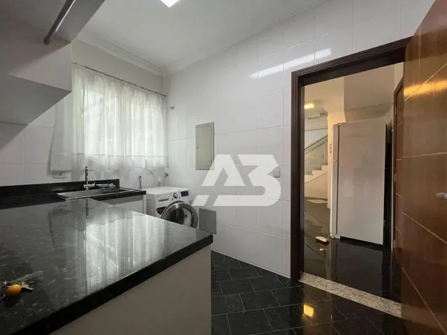 Imagem 4: Casa com 3 Dormitórios para Alugar, 300 M² por R$ 7.500/Mês - Tarumã - Curitiba/Pr
