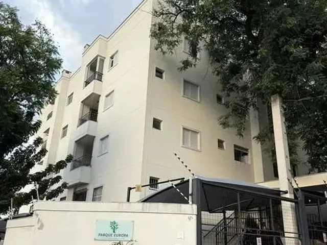 Imagem: O apartamento possui 2 Dormitórios, 1 Suíte, 2 Banheiros,