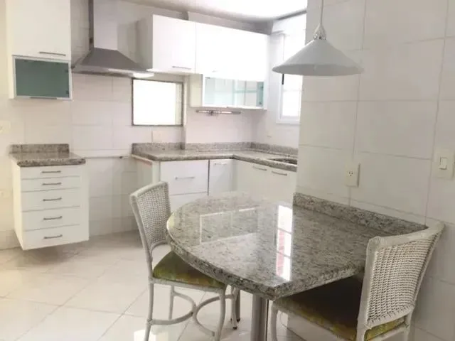 Imagem 6: Apartamento 02 Quartos - Centro - Curitiba