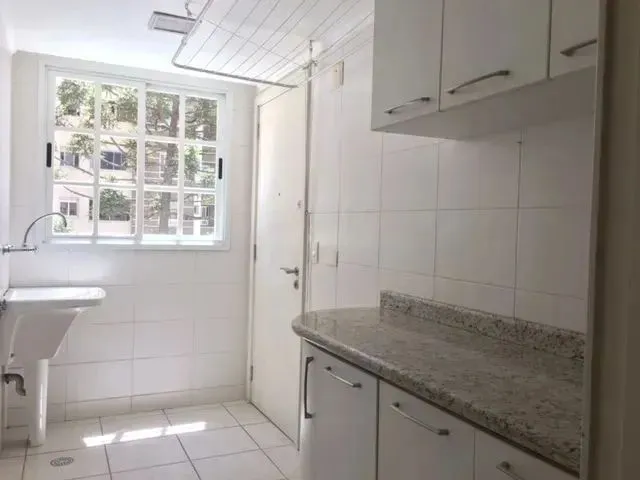 Imagem 16: Apartamento 02 Quartos - Centro - Curitiba