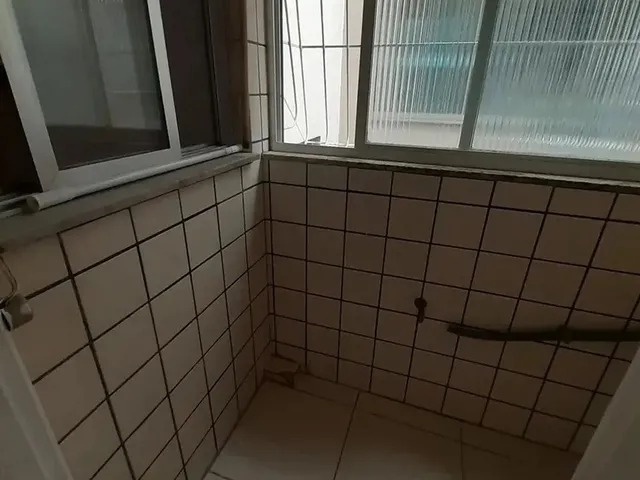 Imagem 11: 2 Quartos, 1 Banheiro, 1 Lance Escada