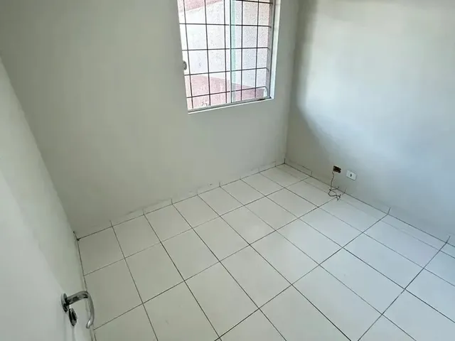 Imagem 2: Imóvel para Aluguel Possui 36 Metros Quadrados com 2 Quartos em Cidade Industrial