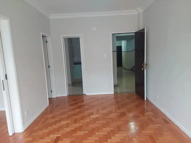 Imagem 2: Apto Centro, Frente, Amplo, Reformadíssimo, Rua 16 de Março, Excelente Preço