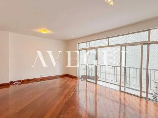 Imagem 11: Elegância e Amplitude no Coração do Leblon - 121M² com Planta Circular e 2 Vagas
