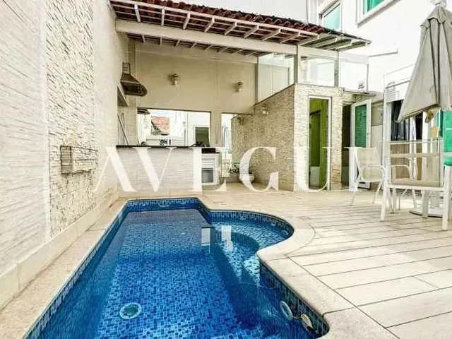 Imagem 14: Urca - Casa com Vista e Piscina - 256M², 4 Suítes e Sofisticação Absoluta