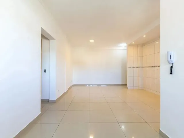 Imagem 9: Apartamento para Aluguel Possui 110 Metros Quadrados com 3 Quartos em Centro - Pinhais - P