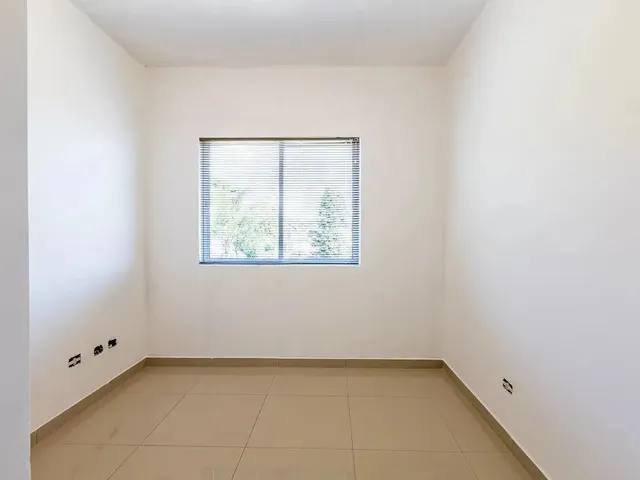 Imagem 3: Apartamento para Aluguel Possui 110 Metros Quadrados com 3 Quartos em Centro - Pinhais - P