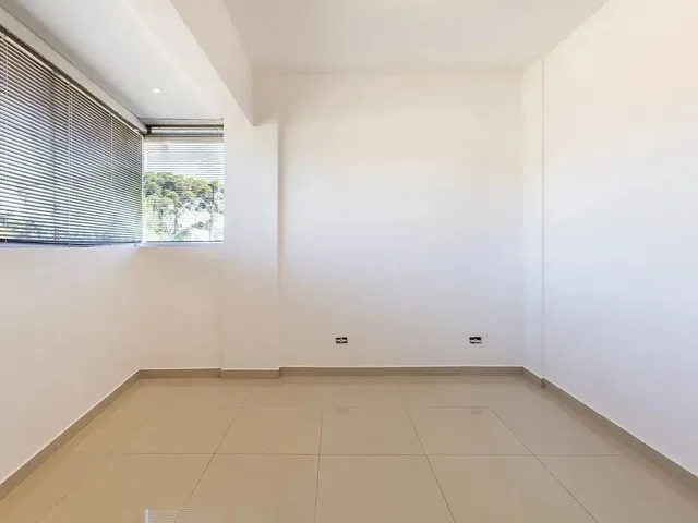 Imagem 14: Apartamento para Aluguel Possui 110 Metros Quadrados com 3 Quartos em Centro - Pinhais - P