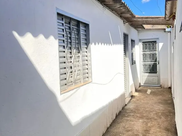 Imagem: Côrtes Imobiliária Aluga Quitinete no