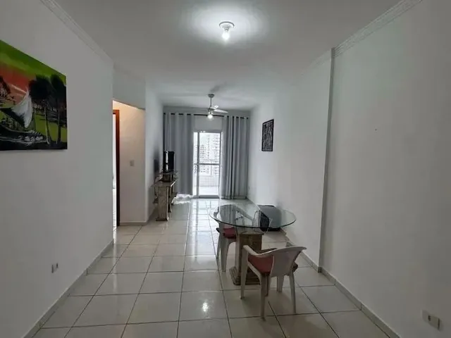 Imagem: O apartamento possui 2 Dormitórios, 1 Suíte, 2 Banheiros,