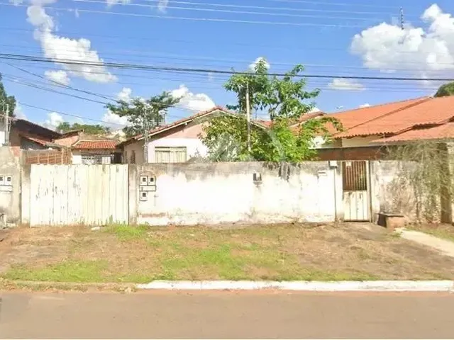 Imagem: Área Grande com Excelente Localização