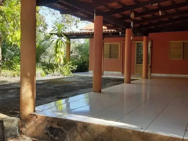 Imagem: A fazenda possui 3 Dormitórios, 300m² de Área e está