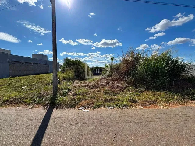 Imagem 1: Lote em Bairro Jardins do Lago