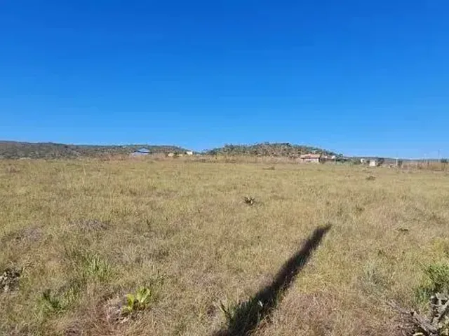 Imagem: O terreno possui 84m² de Área e está localizado em Alto