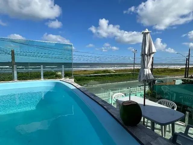 Imagem: Casa na Praia, Frente pro Mar, com Piscina