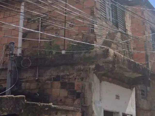 Imagem: Venho Um Barracão
