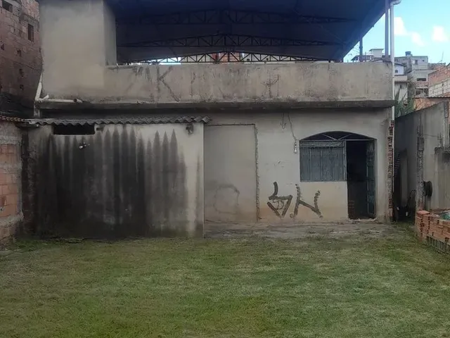 Imagem: Venda de Uma Casa com 10 Comodos
