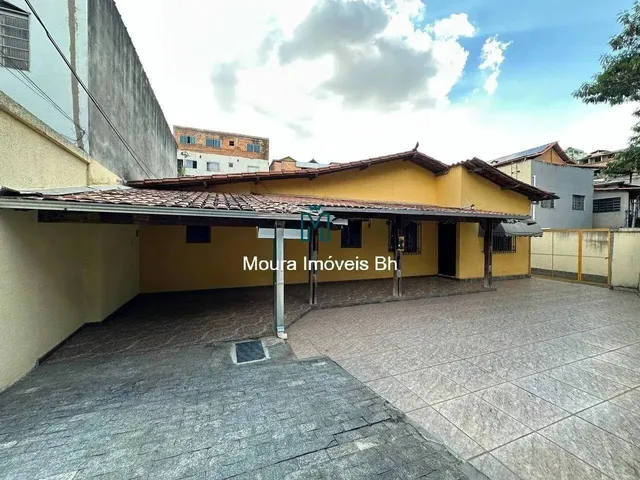 Imagem: Casa com 3 Quartos, 6 Vagas Á Venda no