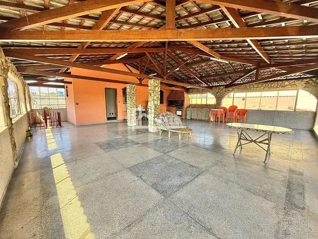 Imagem 1: Casa com Armários Planejados e Piscina - Bh - Piratininga - 6 Quartos (2 Suítes) - 3